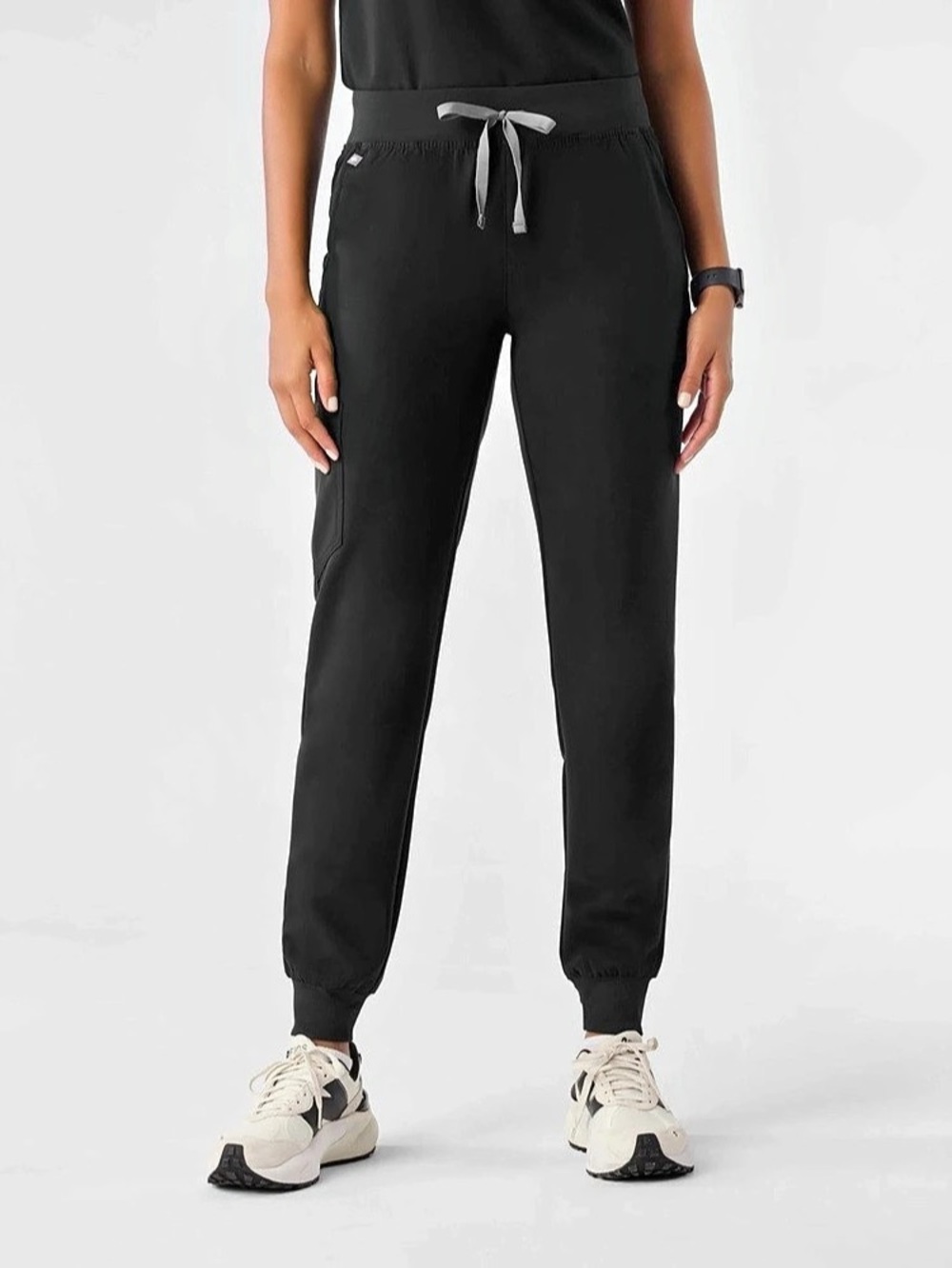 FIGS Woman’s Zamora Jogger Pant Scrubs in Black Size Small Like New